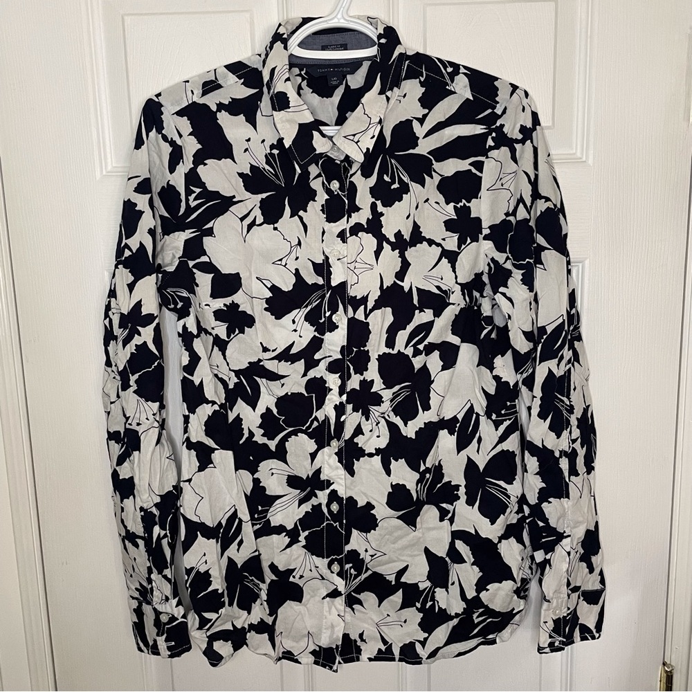 Tommy Hilfiger Classic Fit White and Navy Cotton Floral Button Down Shirt Large